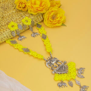 Yellow Crochet Elephant Pendant Jewelry Set Handmade - Image 4